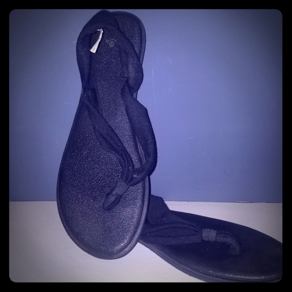 Sanuk yoga slings